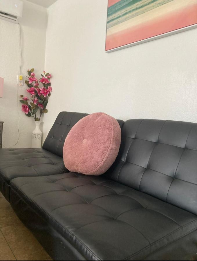 Cozy Studio…With Private Entrance Las Vegas Exterior photo